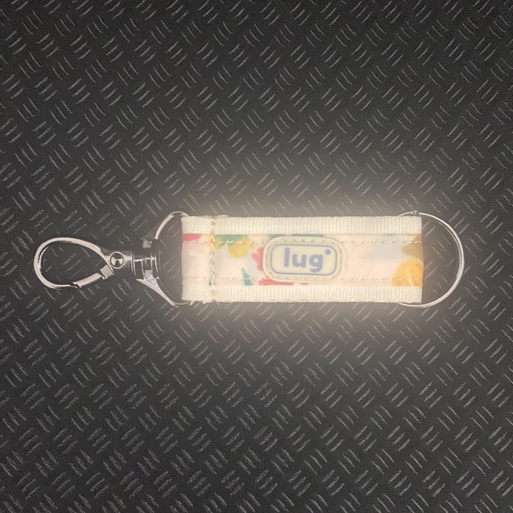 NEW - Lug Keychain in bloom sand